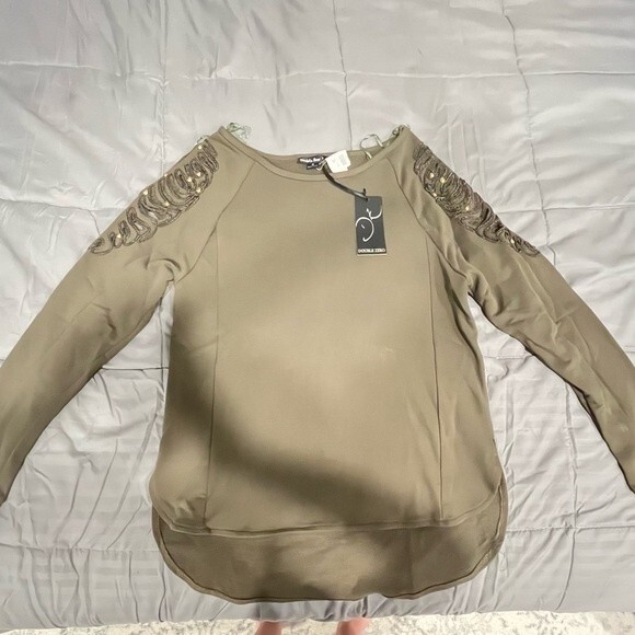 NWT Double Zero Olive Green Sweatshirt Shirt w/ Decorative Studded Shoulders S - Picture 7 of 9